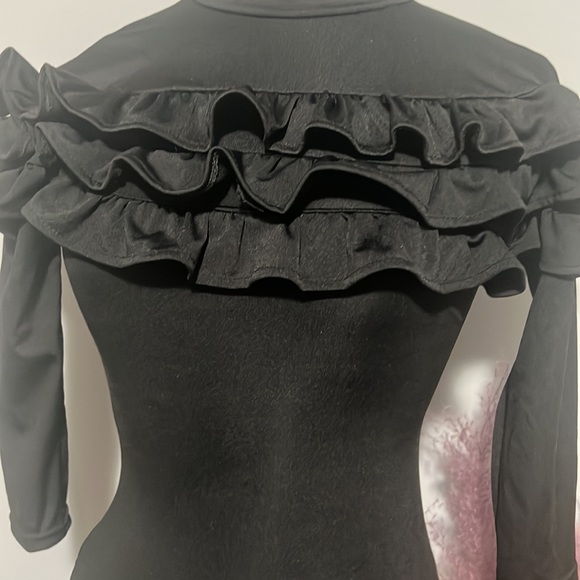 Black tight-fitting midi dress. - Picture 4 of 4